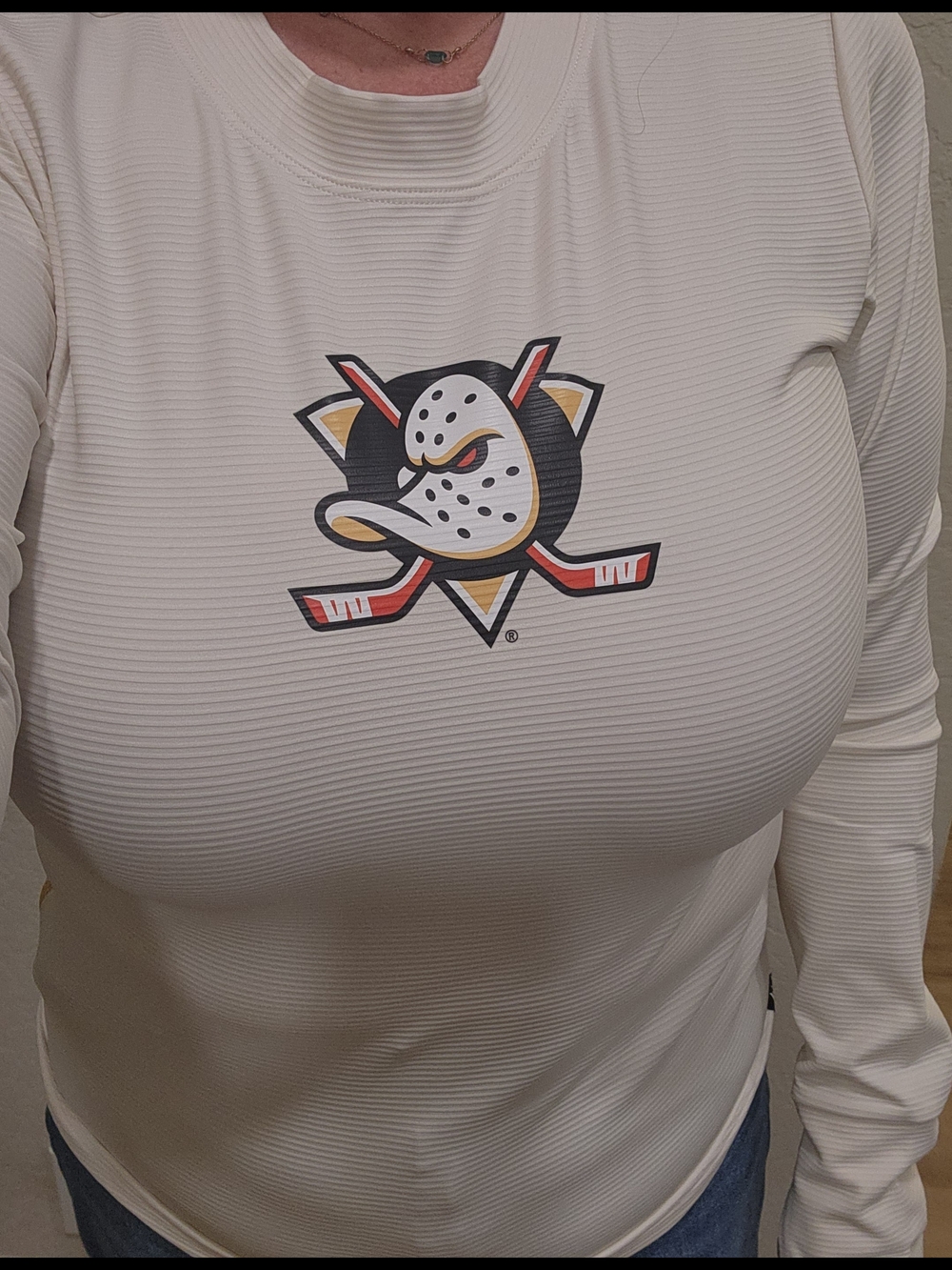 Women’s Cream Anaheim Ducks NHL Offical Performance L/S Tee. 2xl NWT